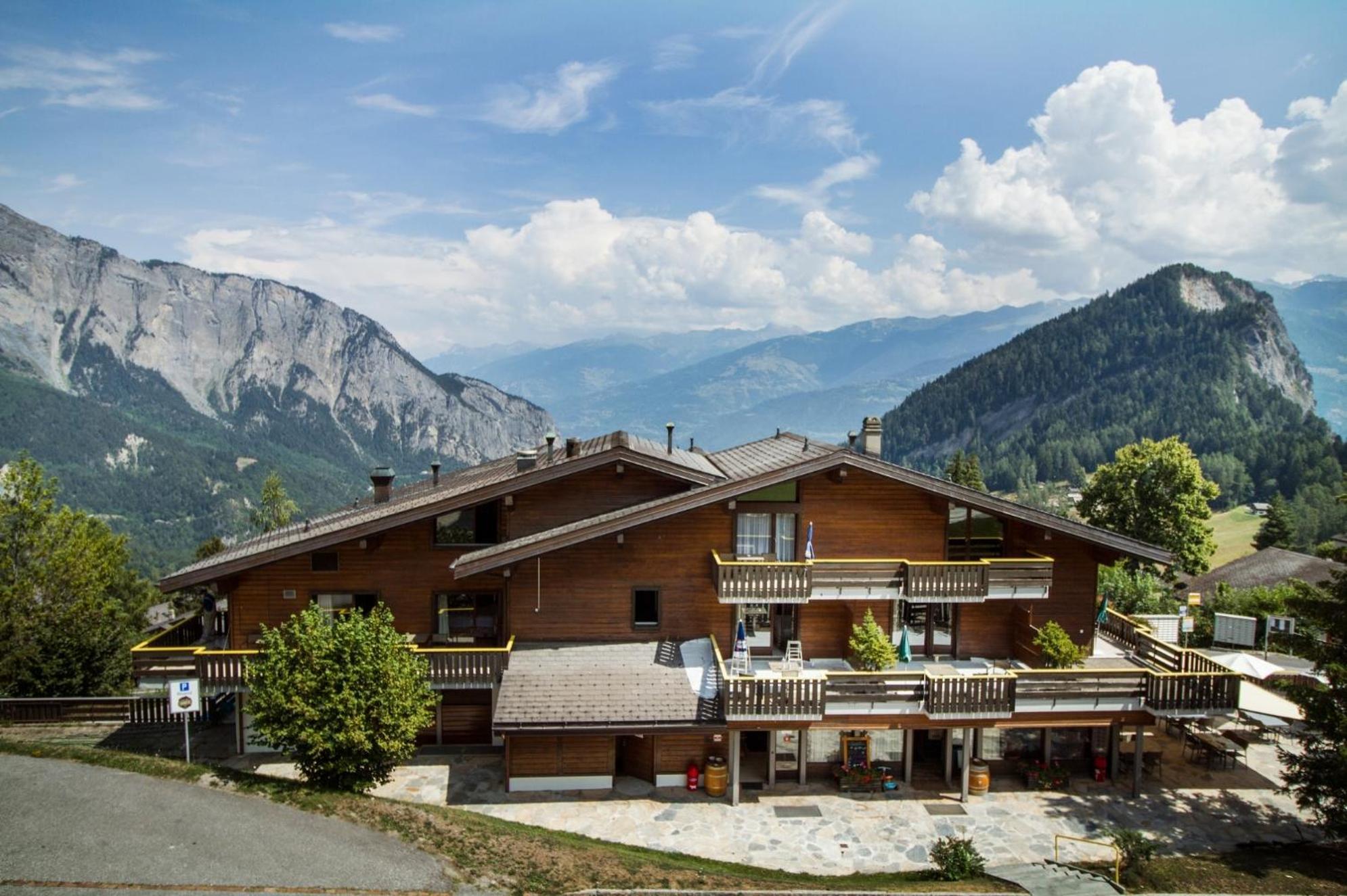 Between Boutique Hotel Chamoson Екстер'єр фото