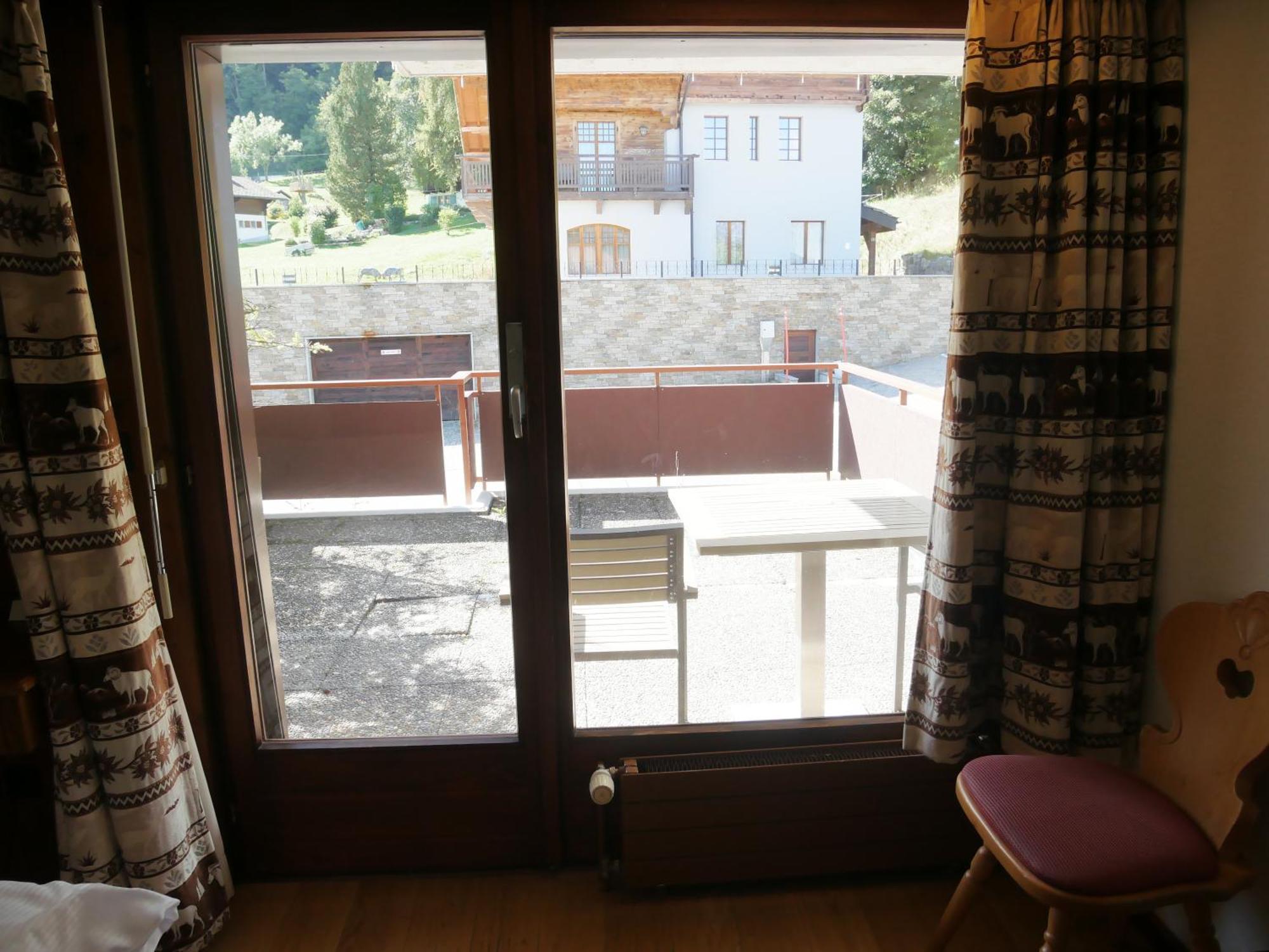 Between Boutique Hotel Chamoson Екстер'єр фото